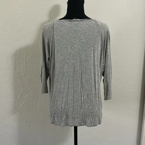 PaperMoon Gray Flowy Red Truck Christmas Tree Graphic 3/4 Sleeve Tee