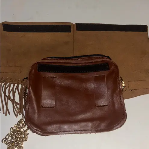 MAMA LU BRAND DARK TAN LEATHER CROSSBODY 2 VELCRO LEATHER FRONT PANELS GORGEOUS Brown