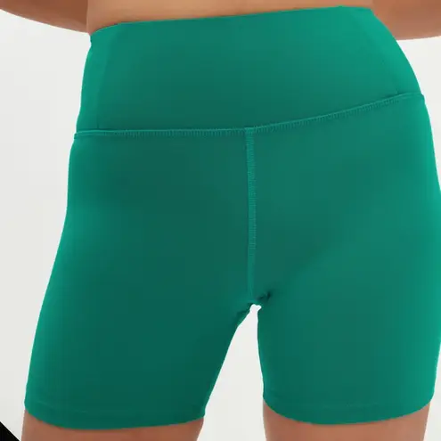 Girlfriend Collective  Monaco Green FLOAT Ultralight Run Bike Short Size XS NWT