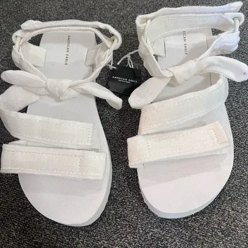 American Eagle NWT  Sandals