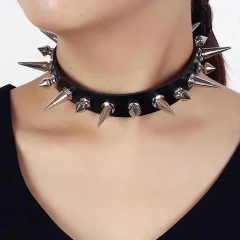 Extra Long Spike Punk Style Choker Faux Leather Unisex Women Men collar Goth Black
