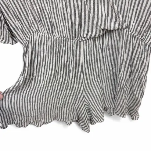 Elan Pinstripe Cover-Up Romper Size Medium