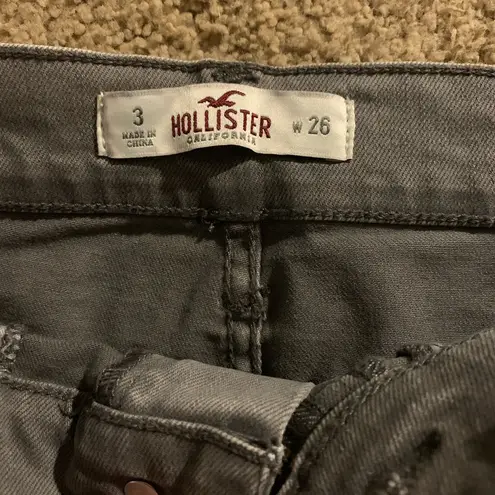 Hollister Hollsiter Gray Jean Short  Size 3