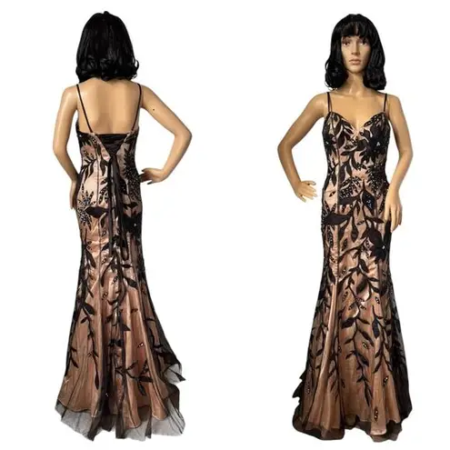 Dave and Johnny Black Gold Sequin Mermaid Gown - Size 1/2