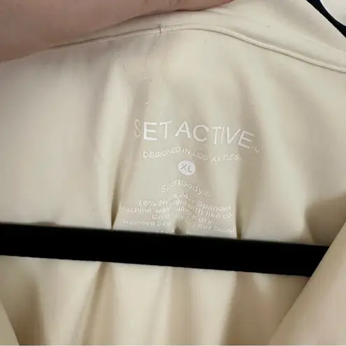 Set Active | Cream and Green Button-Up Collared Crop Top Workout Size XL