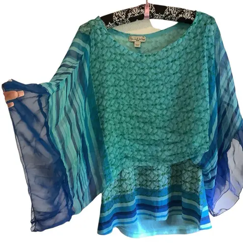 Live and let live Blue and Green Flowy Blouse Multiple Ways to Wear. WORN ONCE - Image 12