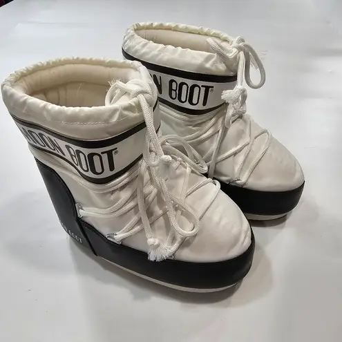 The Moon  BOOT Icon Low Nylon Boot in White