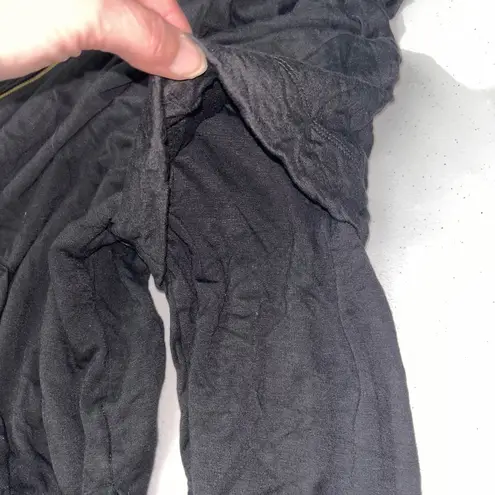 Bobeau NWOT Black Zippered Blouse with Ruffle