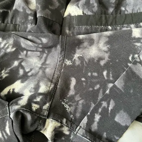 Lululemon  Spring Break Away Short II thumbnail 7