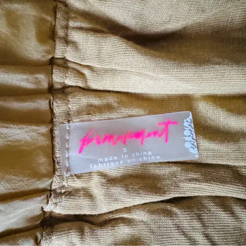 Free People Movement FP The Way Home running shorts with high smocked waist Sz S Green