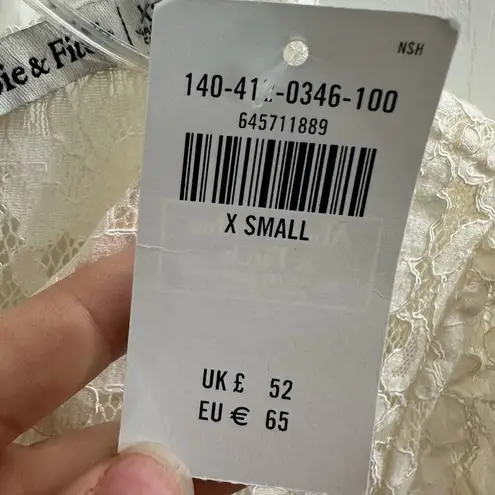 Abercrombie & Fitch NWT  Full Lace Long-sleeve White Top  New XS