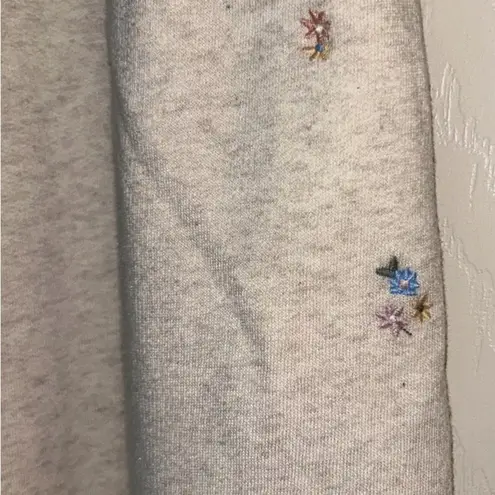 American Eagle  Boyfriend Oatmeal Color Flower  Embroidery Sweatpants Size Med