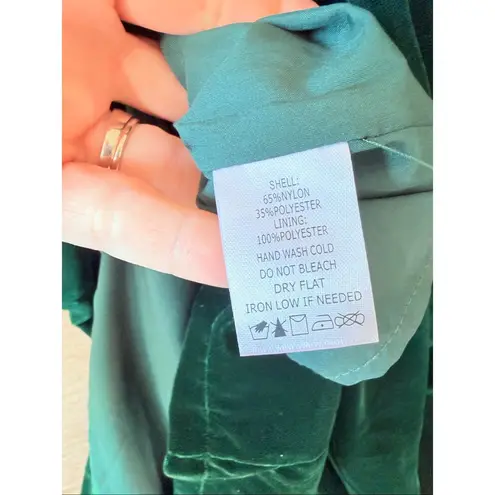 Peach Love California NWT Tarin Velvet Bow Dress in Green Size Small