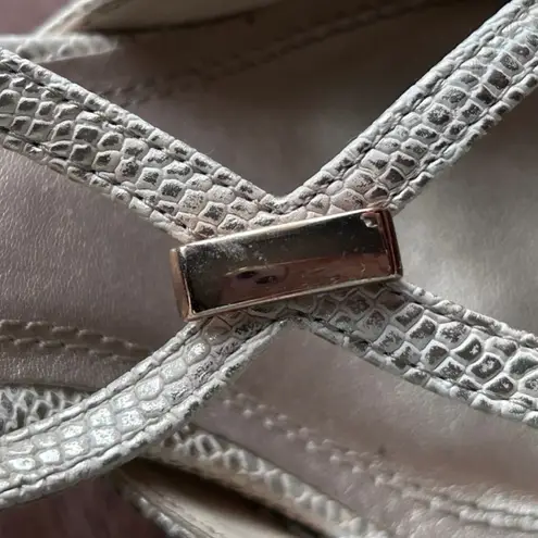 Impo Medium Pointy Heels with Golden touch For Women