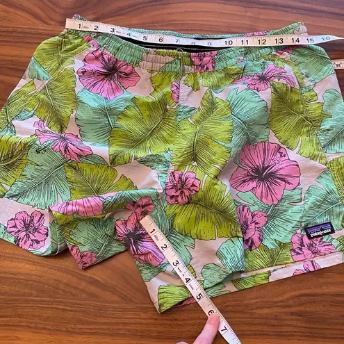 Patagonia  baggies Hawaiian floral print womens size medium new