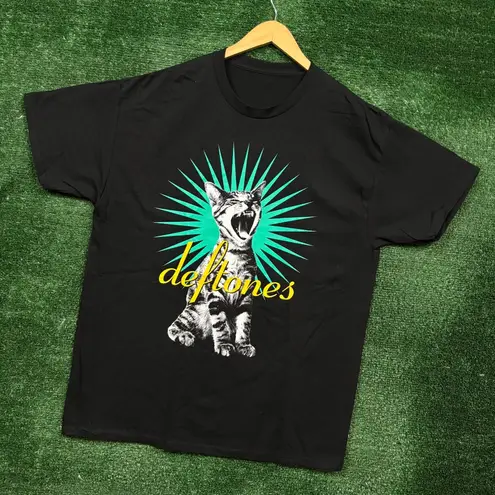 Deftones “Like Linus” T-shirt in Size XL