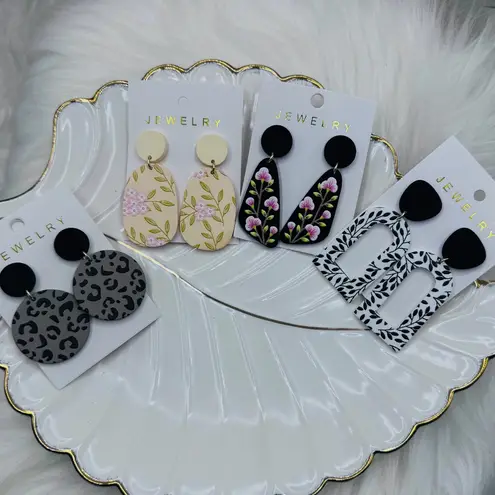 Set of Four Stylish Fashion Earrings, floral prints & leopard print