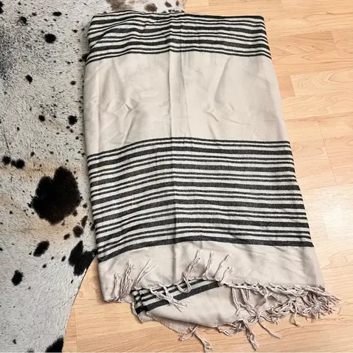 Shyanne Women’s Striped Cream Black Shawl Fringe Trim