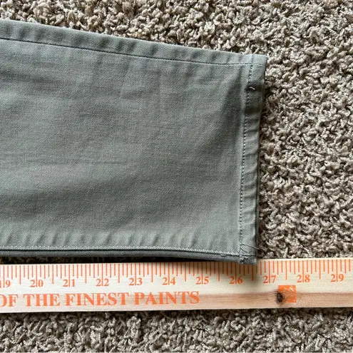 Mountain Hardwear  Women's Denim Straight leg size 10 Green