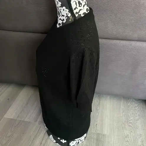 Lord and Taylor Black Knit Short Sleeve Top Size Petite Medium