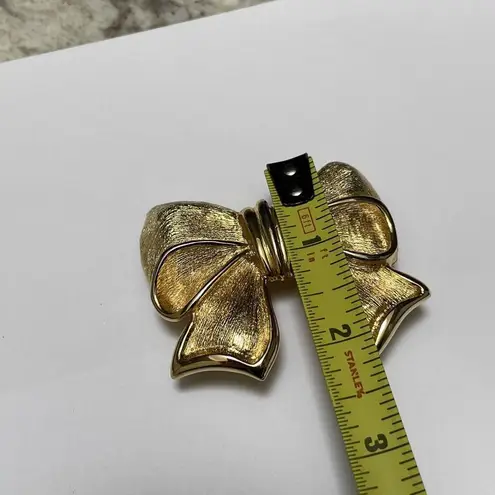 Gold Tone Metal Belt Buckle Set