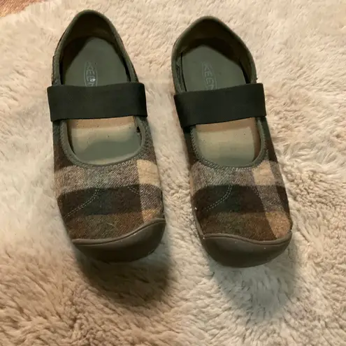 Keen ‎ Sienna Flats Size 6 Green Tan Plaid Mary Jane Womens Slip On