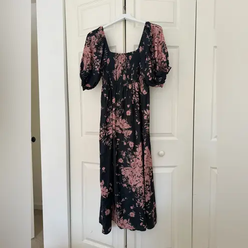 Saltwater Luxe NWT Alyvia Midi Dress Dark Ivy Floral Cottage Boho Smocked Puff M