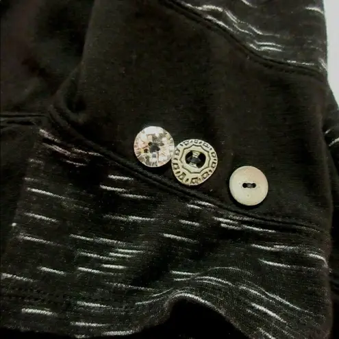 Neon Buddha top size small Black