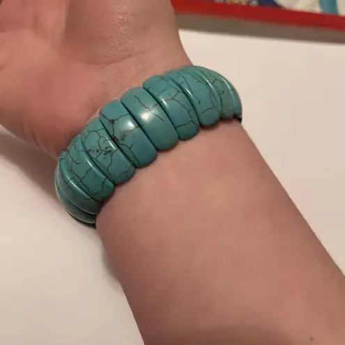 Women’s Turquoise Blue Bead Stretchy Bracelet