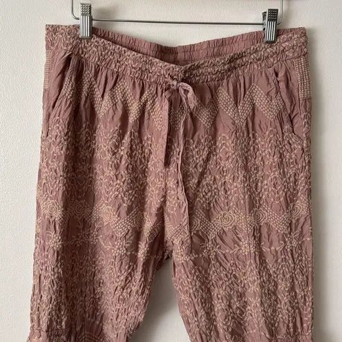 Johnny Was M Sita Pull On Cupra Embroidered Crop Cargo Jogger Pants in Rose Pink