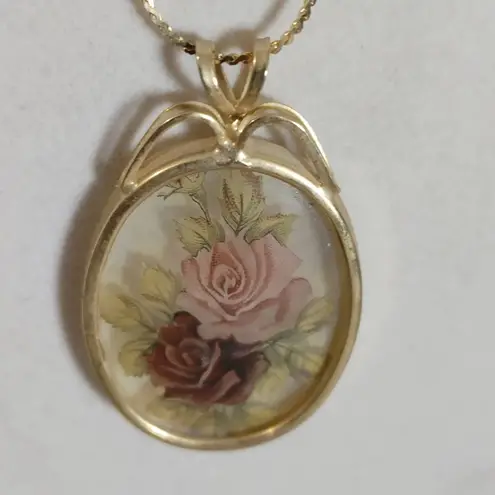 Roses Pendant Necklace 29 Inch Vintage Flowers Oval Pink Red Gold Tone Frame