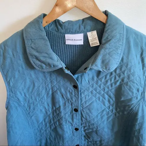 Alfred Dunner Quilted blue vest with sweater back Size 18