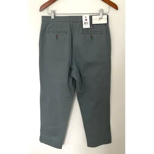 Tommy Hilfiger NWT  Green Chinos Relaxed Fit Flat Front Sz 8