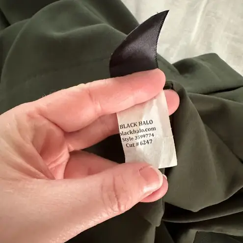 Black Halo Women’s Green 6 Bethel Off Shoulder Dress