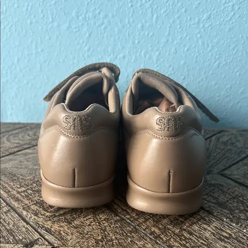 SAS Women's Me Too Leather Adjustable Closure Shoes L5902332 Brown Size 8.5