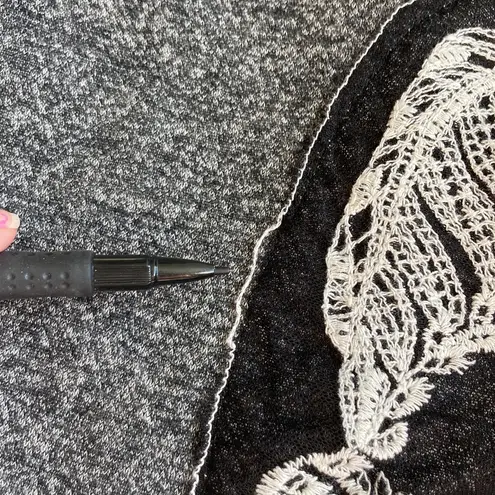 Black Bead | Stitched Skull Sweatshirt sz Small