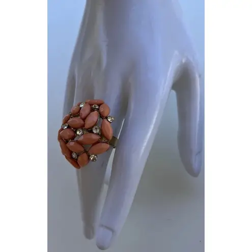 Vintage Gold Tone Coral Pink Peach Lucite Cabochon Ring stones Women’s Sz 8”