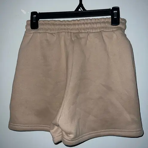 THE HAPPY CAMP3R Tan Shorts size small