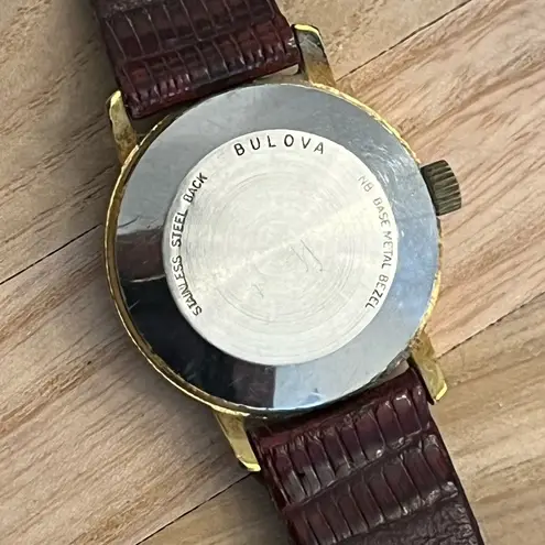 Bulova Accutron Ladies Watch RARE Vintage Gold Tone Case and Dial