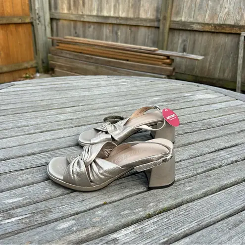 Wonders F8202 Twist Antique Gold Block Heels nwt size 36