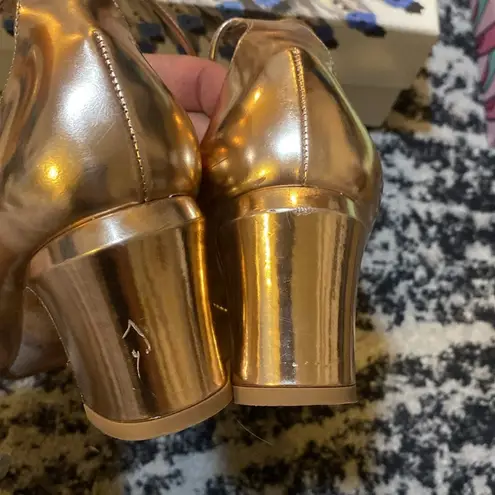 Valentino Garavani  TanGo Tango Rose Gold Patent Leather Halo Strap Pumps 38.5