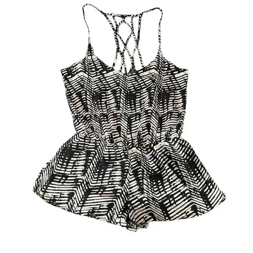 NWT Dolce Vita Women's Ikat Medium Strappy Geometric Print Cover