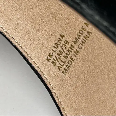 Kelly & Katie Black Strap Sandals Size 8.5