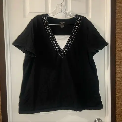 White Stag  Black V Neck Short Sleeve Top size 2X