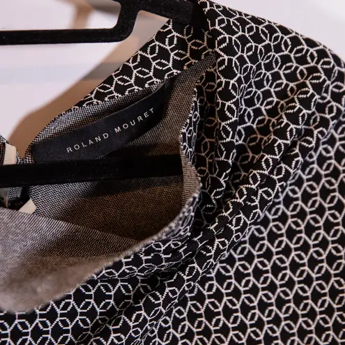 Roland Mouret Black White Geometrical Print Pattern Cowl Neck Stretch Sweater M