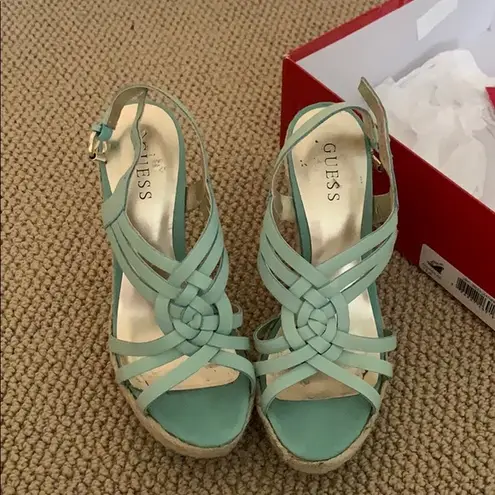 Guess  mint wedges