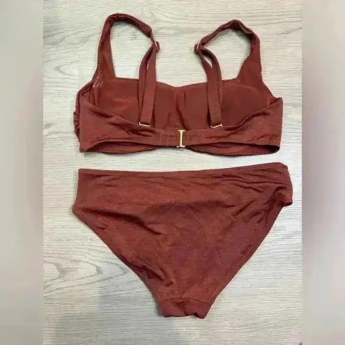 Athleta  Women’s Aqualuxe Rust Red Twist Swimsuit Size Bra 36B/C‎ Panties XS