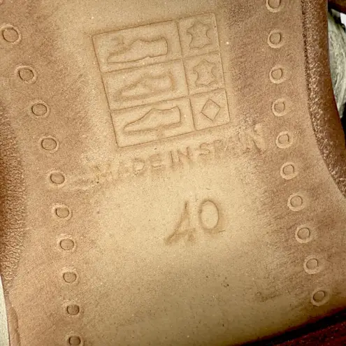 Spiral | Size 9 | VINTAGE Cream Studded Buckle Strap Leather Pointed Toe Booties Gold