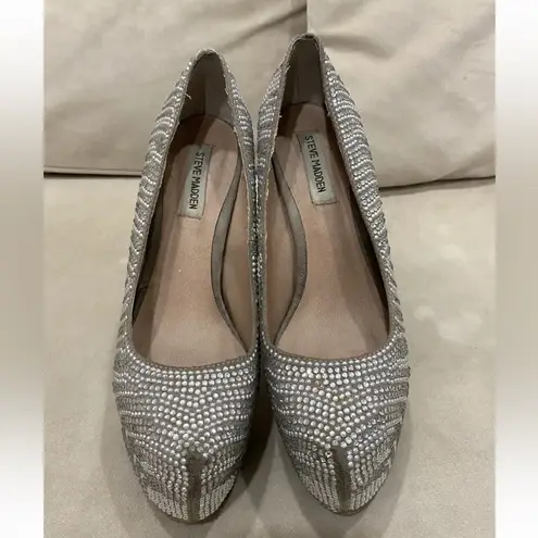 Steve Madden  Crystal Pumps sparkly platform Heels sz 8 38 5” high Dyvinal