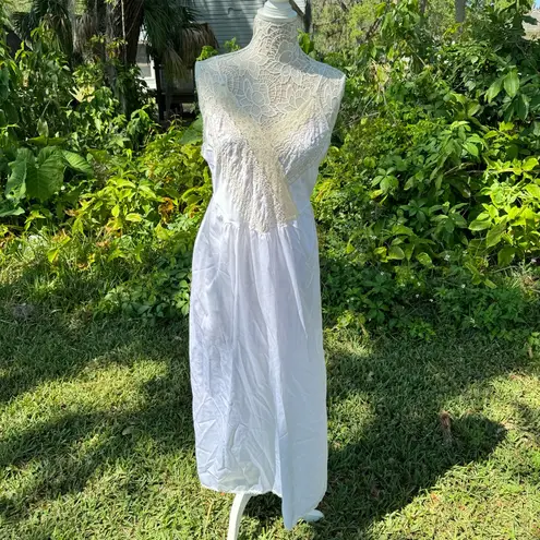 Victoria’s Secret Gold Label Union Made 1970s Peignoir Bridal Set Size Small White